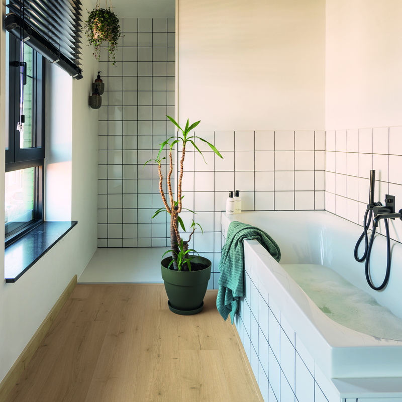 ПВХ-плитка Quick-Step QS Alpha Vinyl BLOOM планка AVMPU 40319 Дуб бежевый брашированный