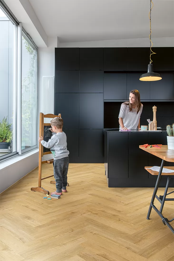 ПВХ-плитка Quick-Step Дуб безмятежный натуральный cредний Pristine SGHBC20332