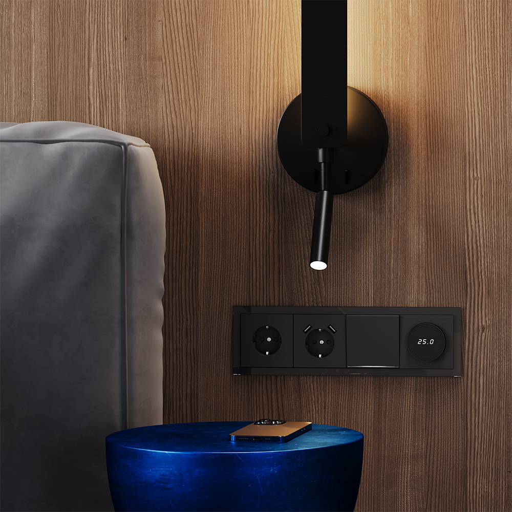 Розетка встраиваемая VOLTUM S70 с заземлением и защитными шторками, 16А, с USB, A+A, (черный матовый